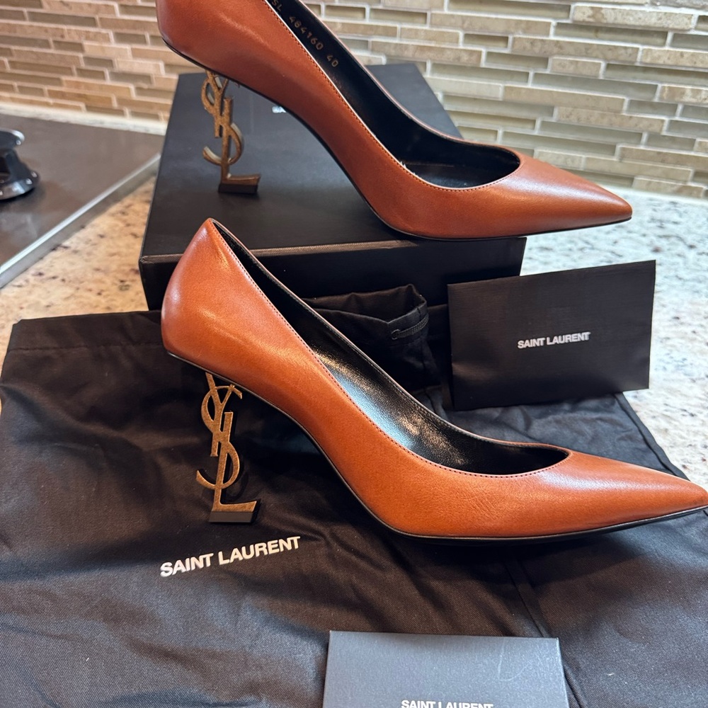 NEW Saint Laurent Women's Tan Opyum Heels with Logo Detail - Size 40, 85 mm